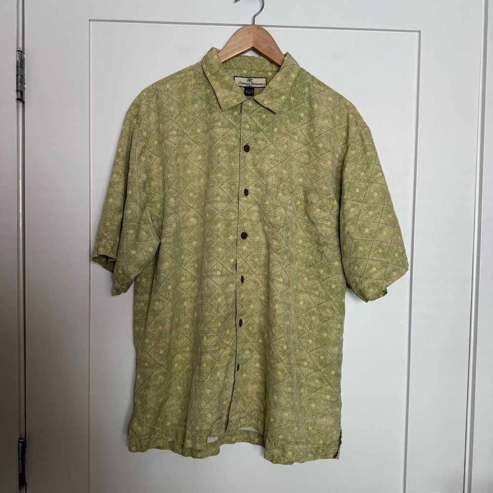 Tommy Bahama Shirt Mens L Green Geometric Silk Short Sleeve Hawaiian Resort